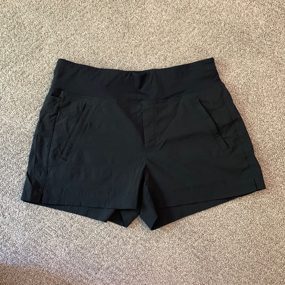 Athleta Trekkie North Shorts sz 10